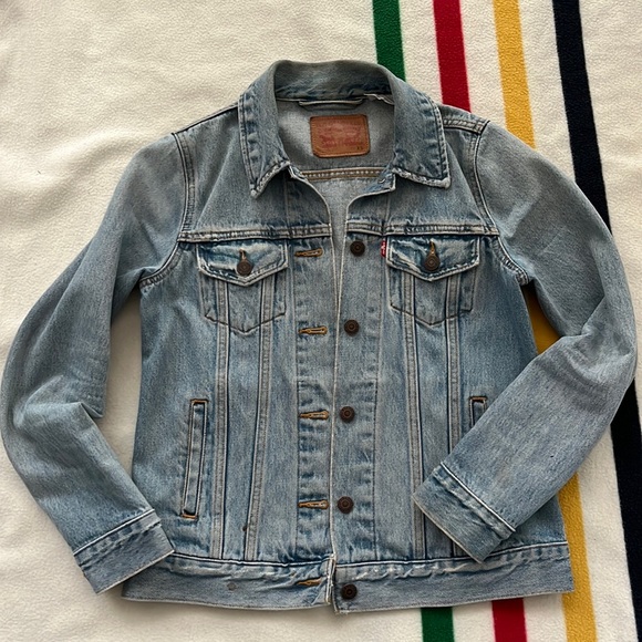 Levi’s 90 Trucker Denim Jacket in XS - Picture 2 of 7